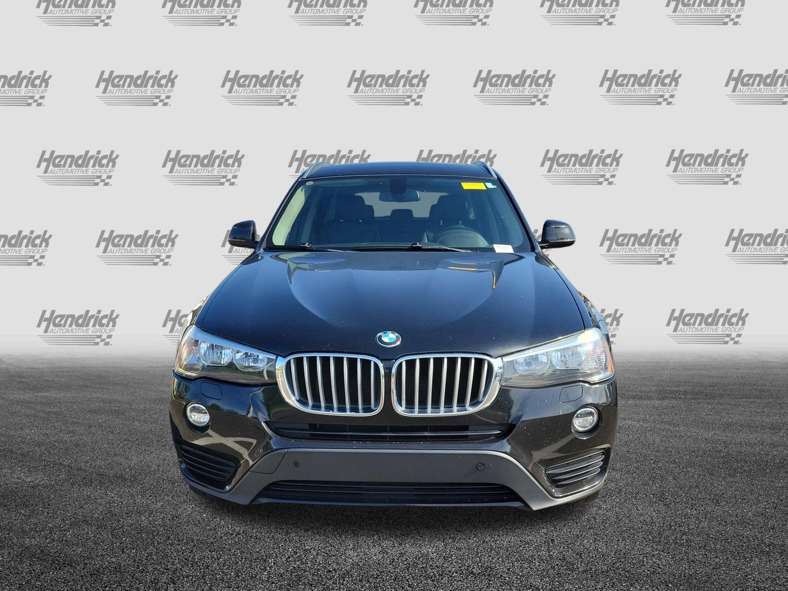 2017 BMW X3 sDrive28i photo 3