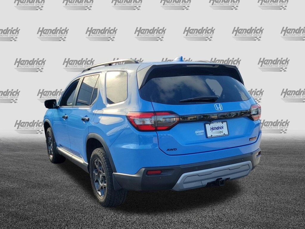 Used 2024 Honda Pilot TrailSport SUV