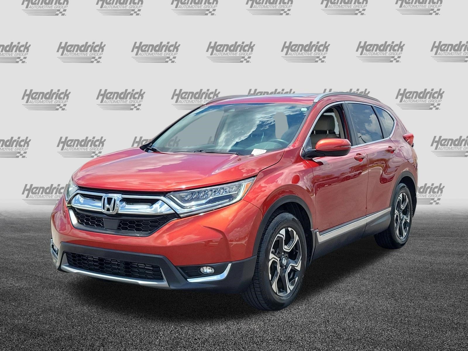 2018 Honda CR-V Touring 2WD photo 2