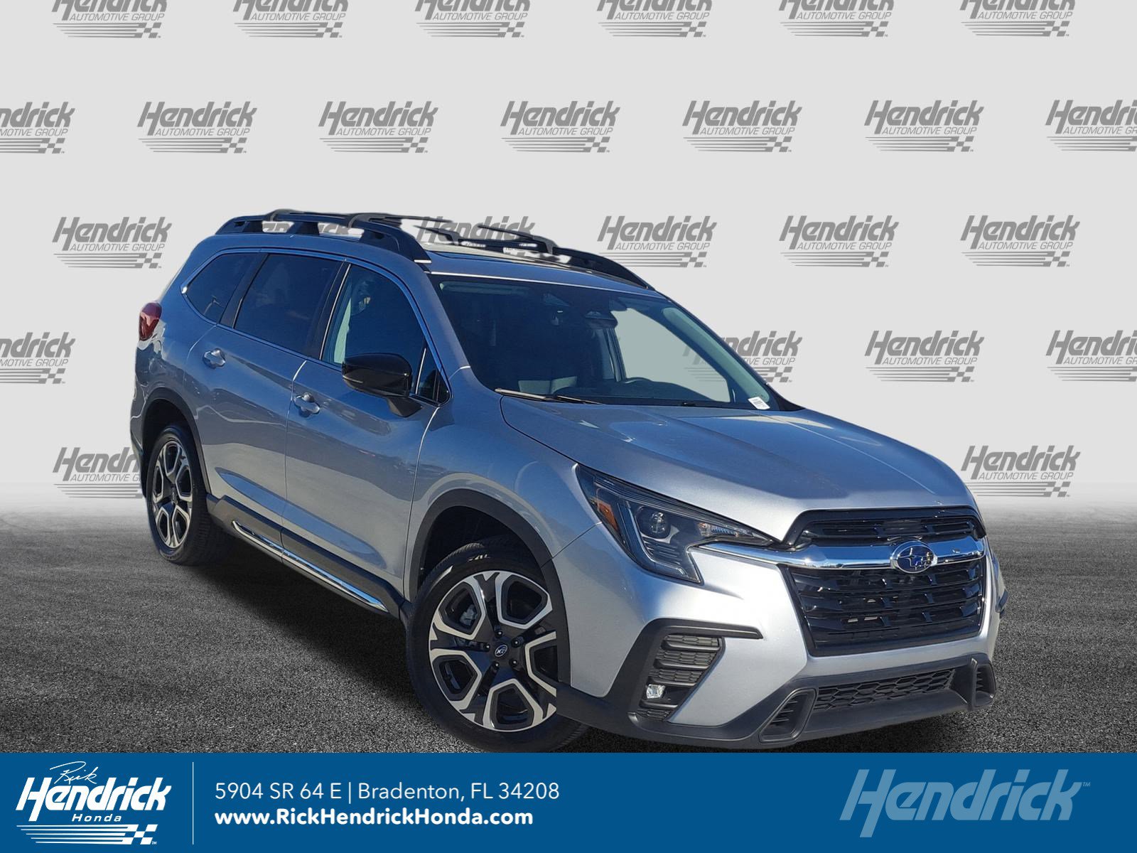 2024 Subaru Ascent Limited's photo