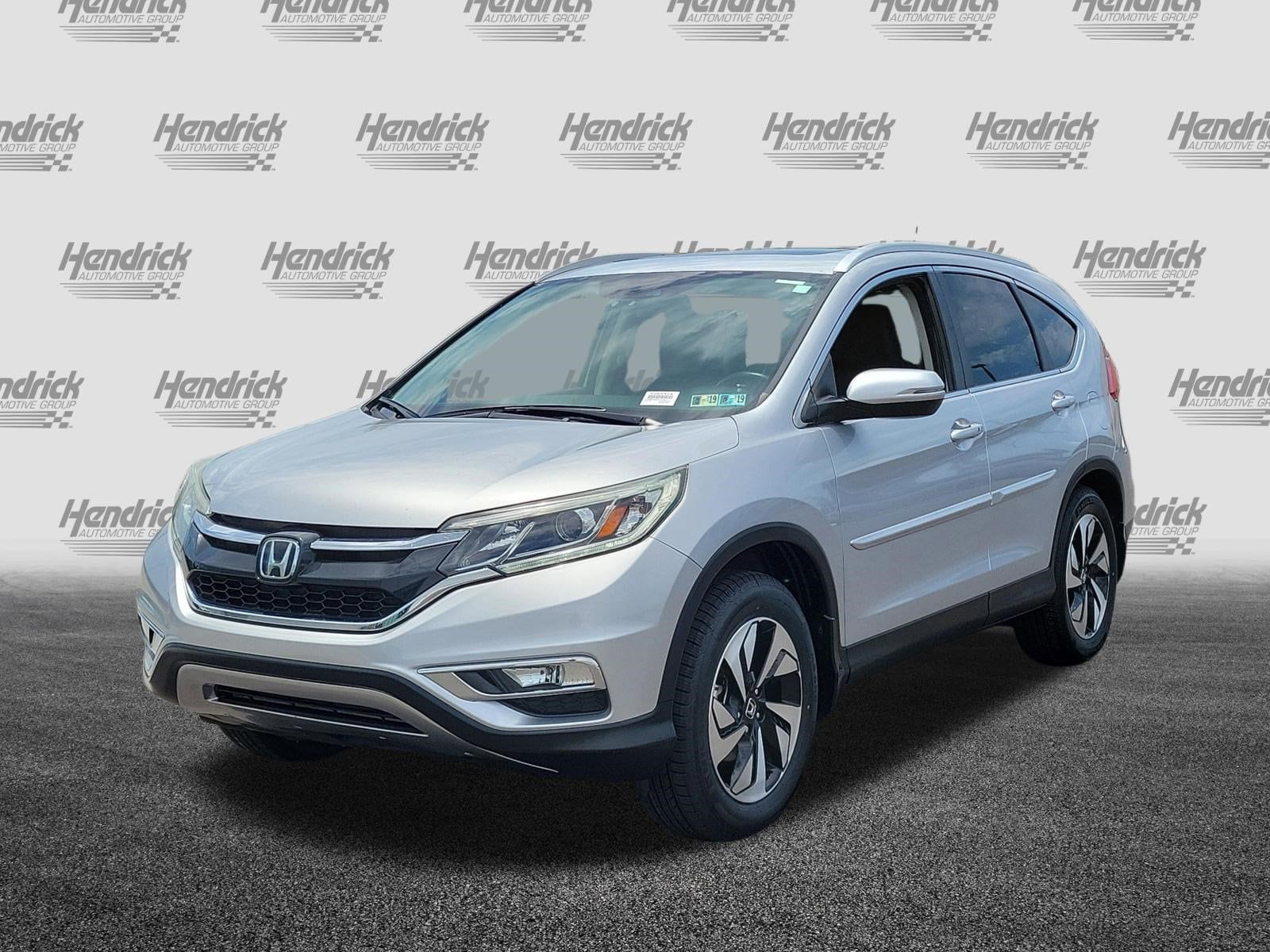 2016 Honda CR-V Touring AWD photo 2