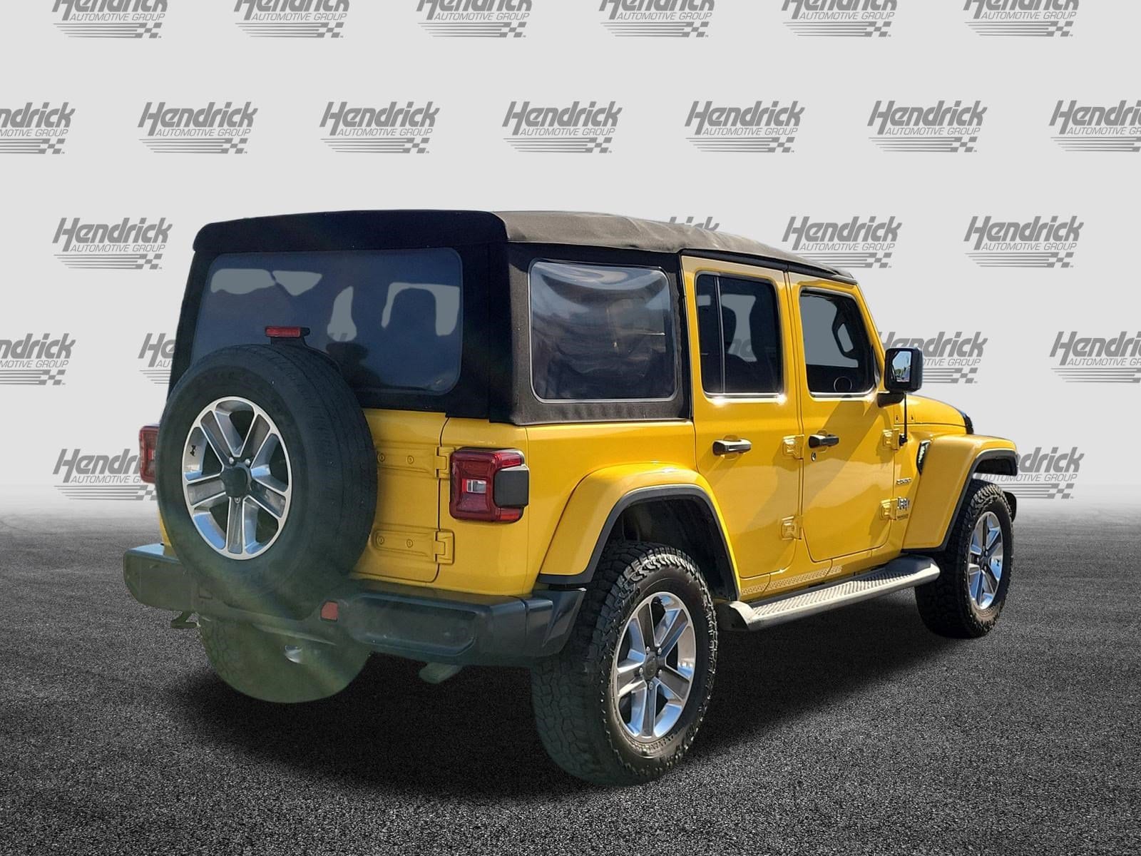 2021 Jeep Wrangler Unlimited Sahara photo 6