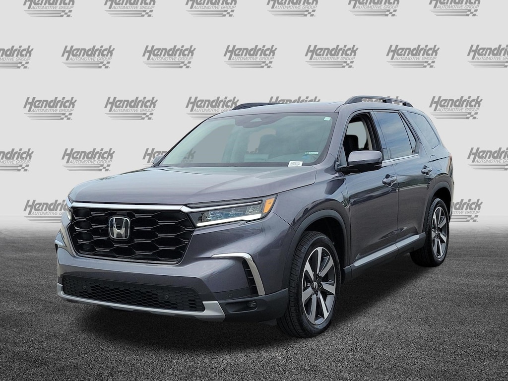 Used 2025 Honda Pilot Touring SUV