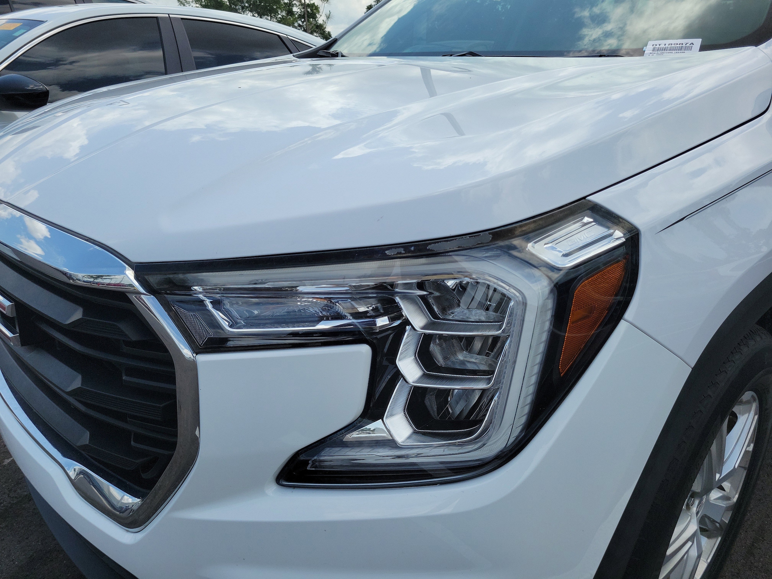 2022 GMC Terrain SLE photo 5