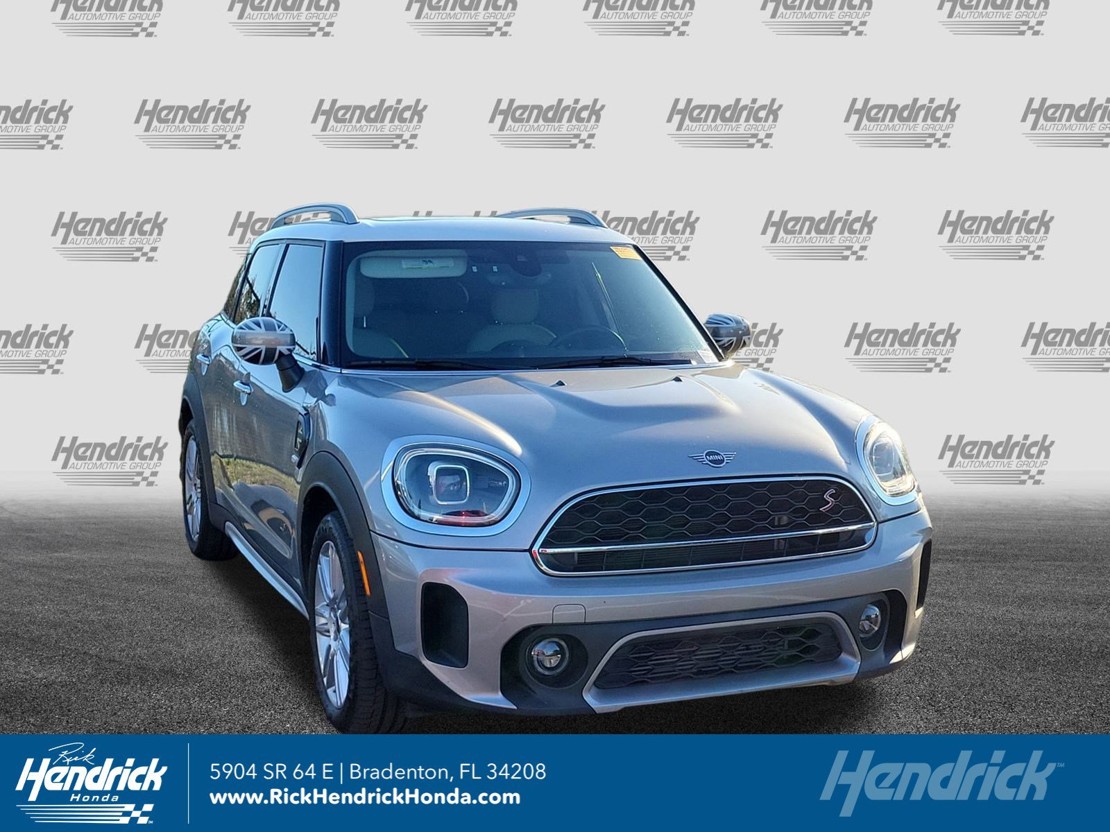 2024 MINI Countryman S's photo