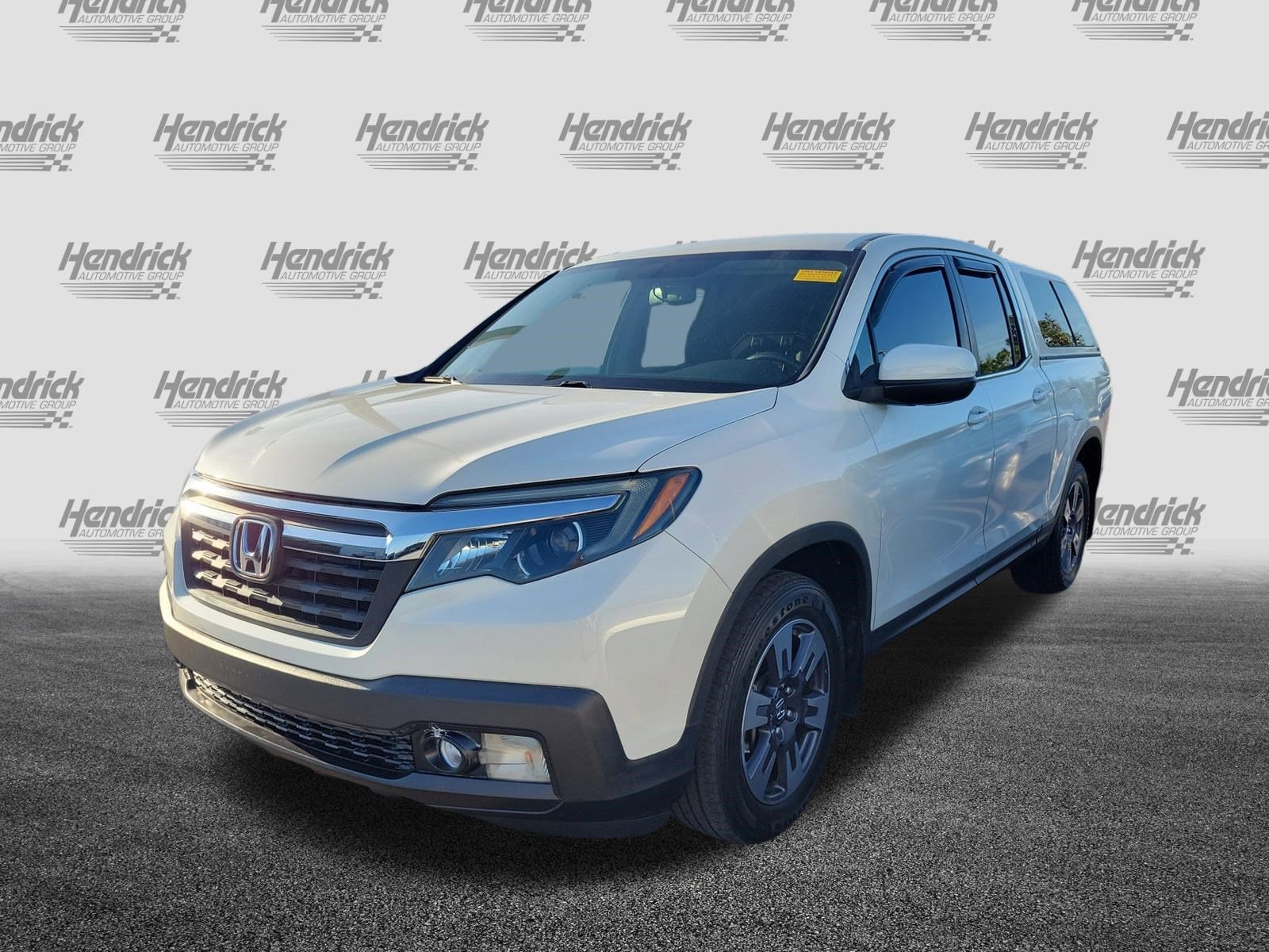 2017 Honda Ridgeline RTL-T FWD photo 4