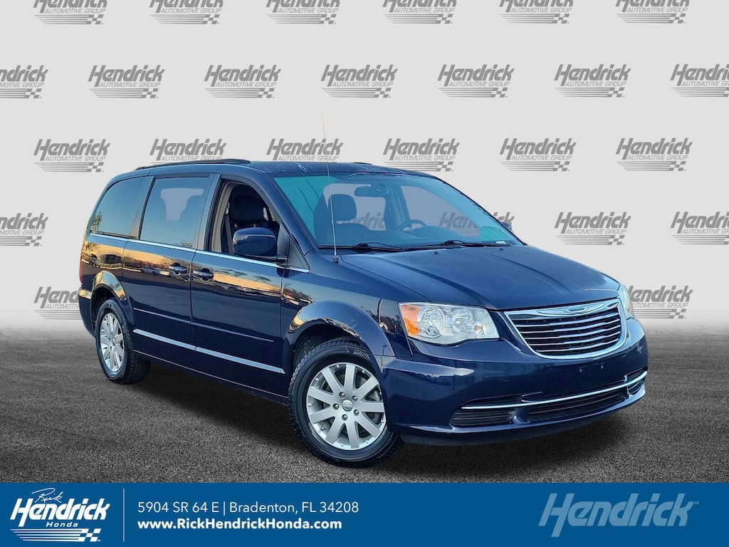 Used 2016 Chrysler Town & Country LX Mini-van, Passenger