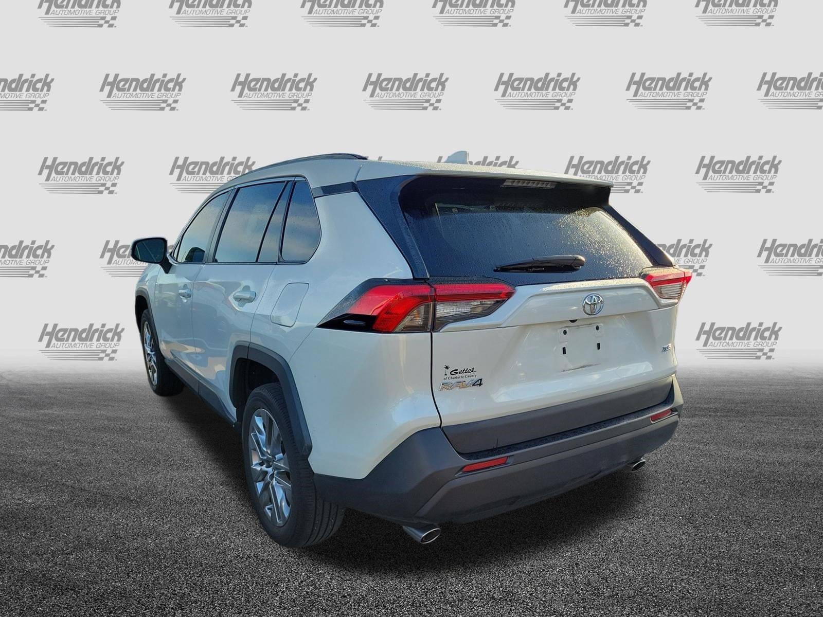 2021 Toyota RAV4 XLE Premium - Photo 8