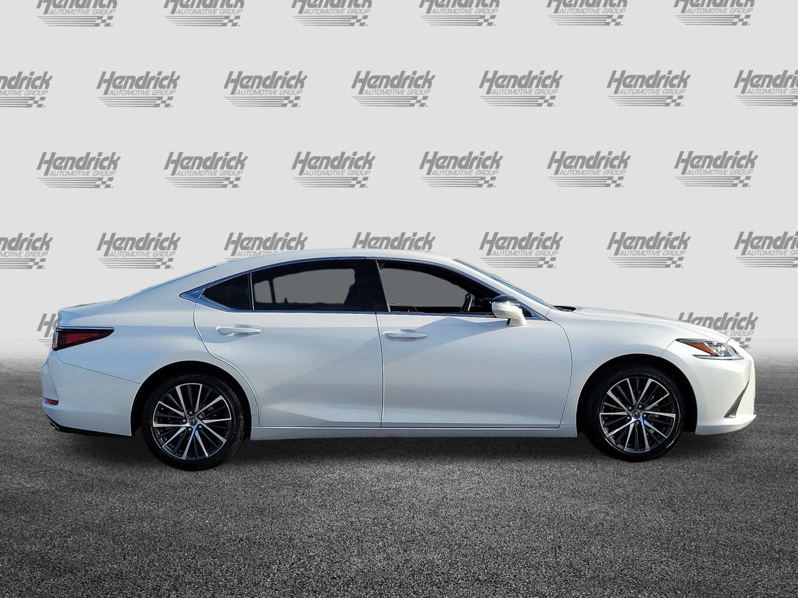 2024 LEXUS ES 350 photo 3