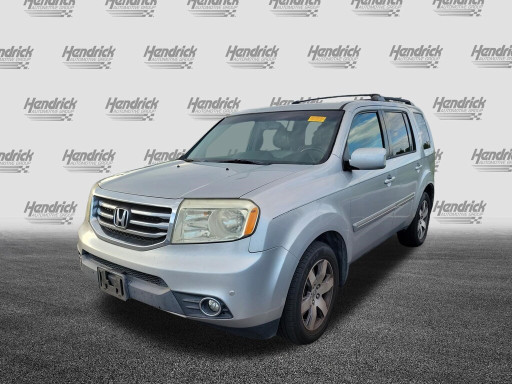 Used 2013 Honda Pilot Touring w/RES/Naiv FWD SUV