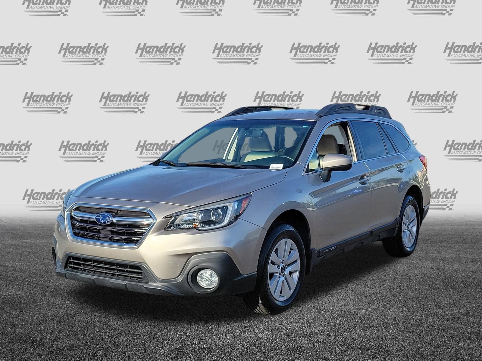 2018 Subaru Outback 2.5i Premium with photo 2