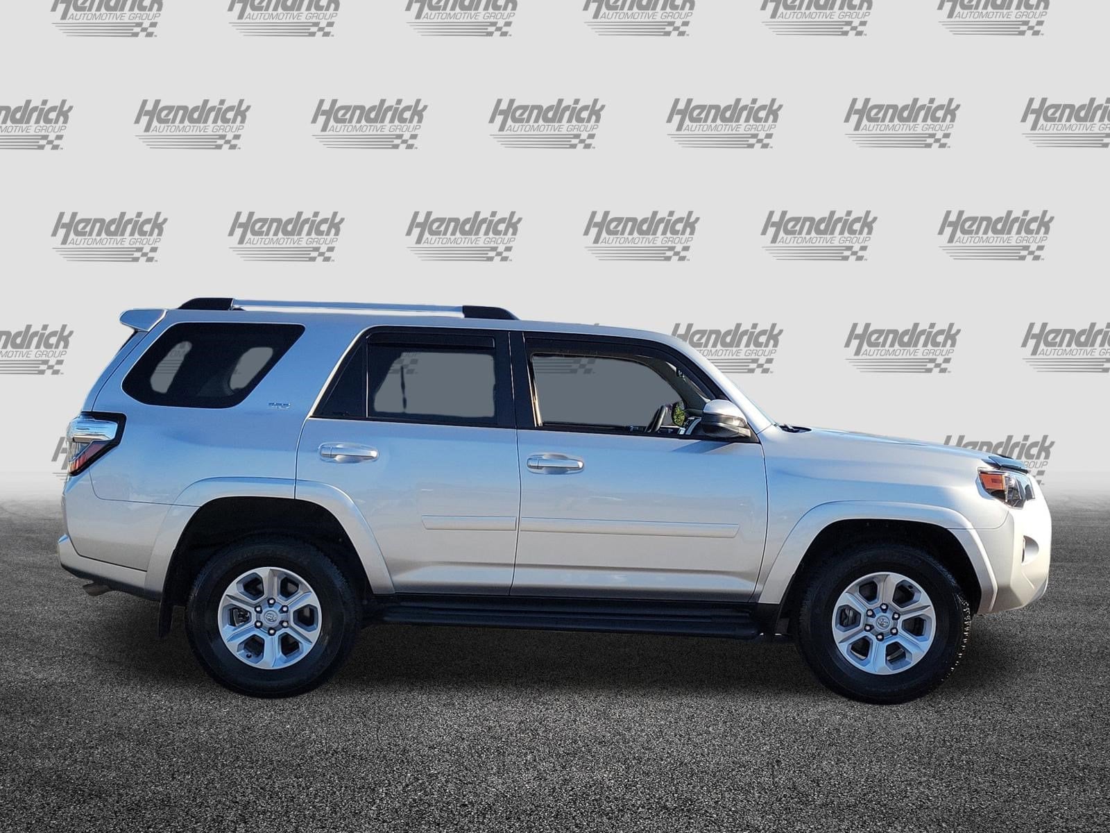2024 Toyota 4Runner SR5 photo 3