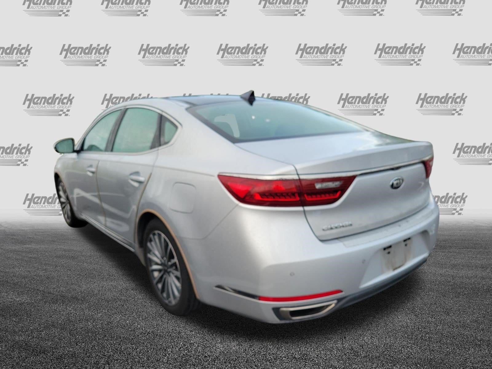 2017 Kia Cadenza Premium