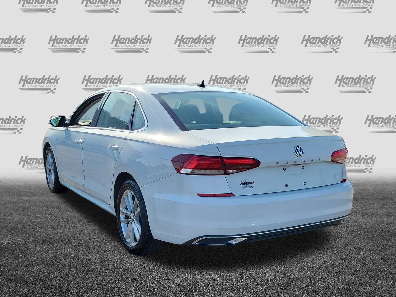 2020 Volkswagen Passat 2.0T SE photo 4