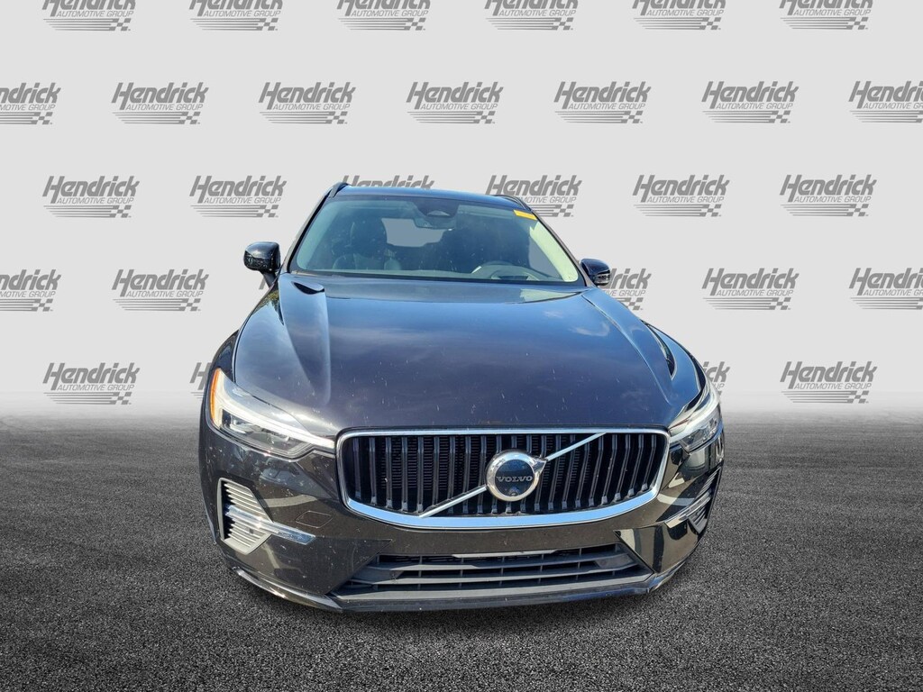 Used 2022 Volvo XC60 B5 FWD Momentum SUV