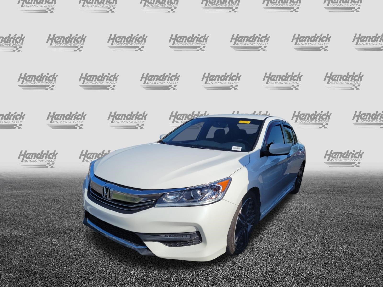 2017 Honda Accord Sport photo 4