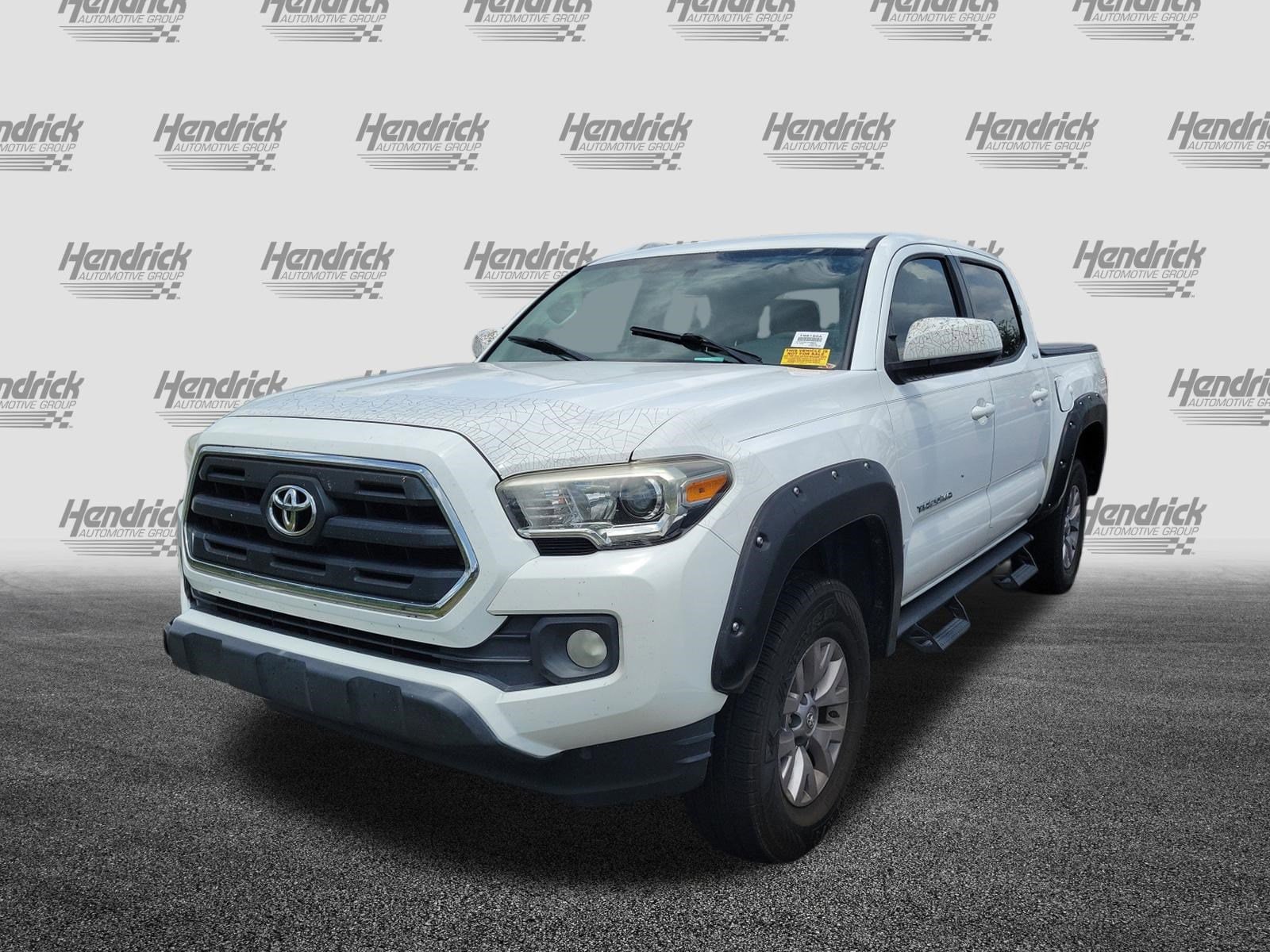 2017 Toyota Tacoma SR5 photo 4