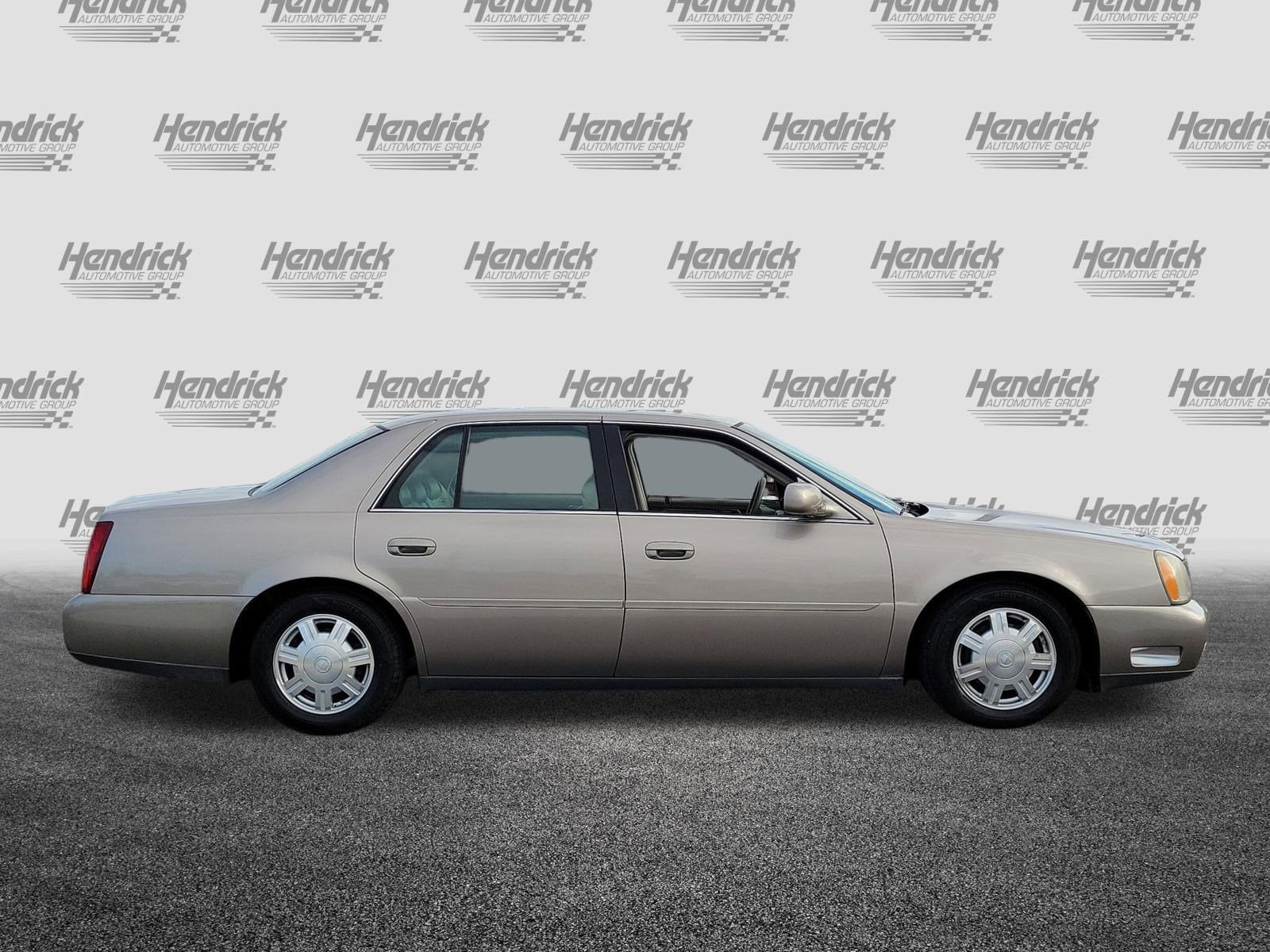 2004 CADILLAC DEVILLE photo 3