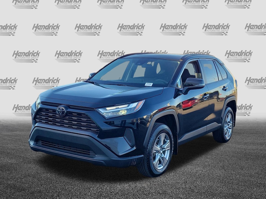 Used 2024 Toyota RAV4 XLE Sport Utility