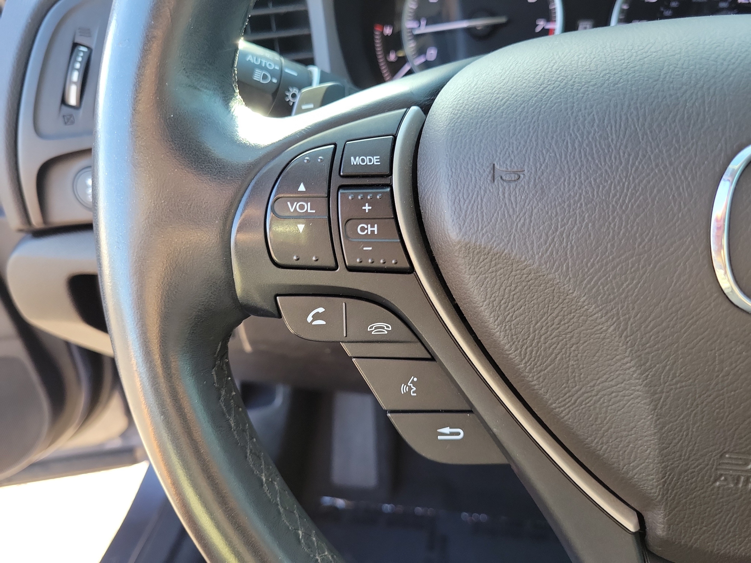 2018 Acura ILX Base - Photo 18