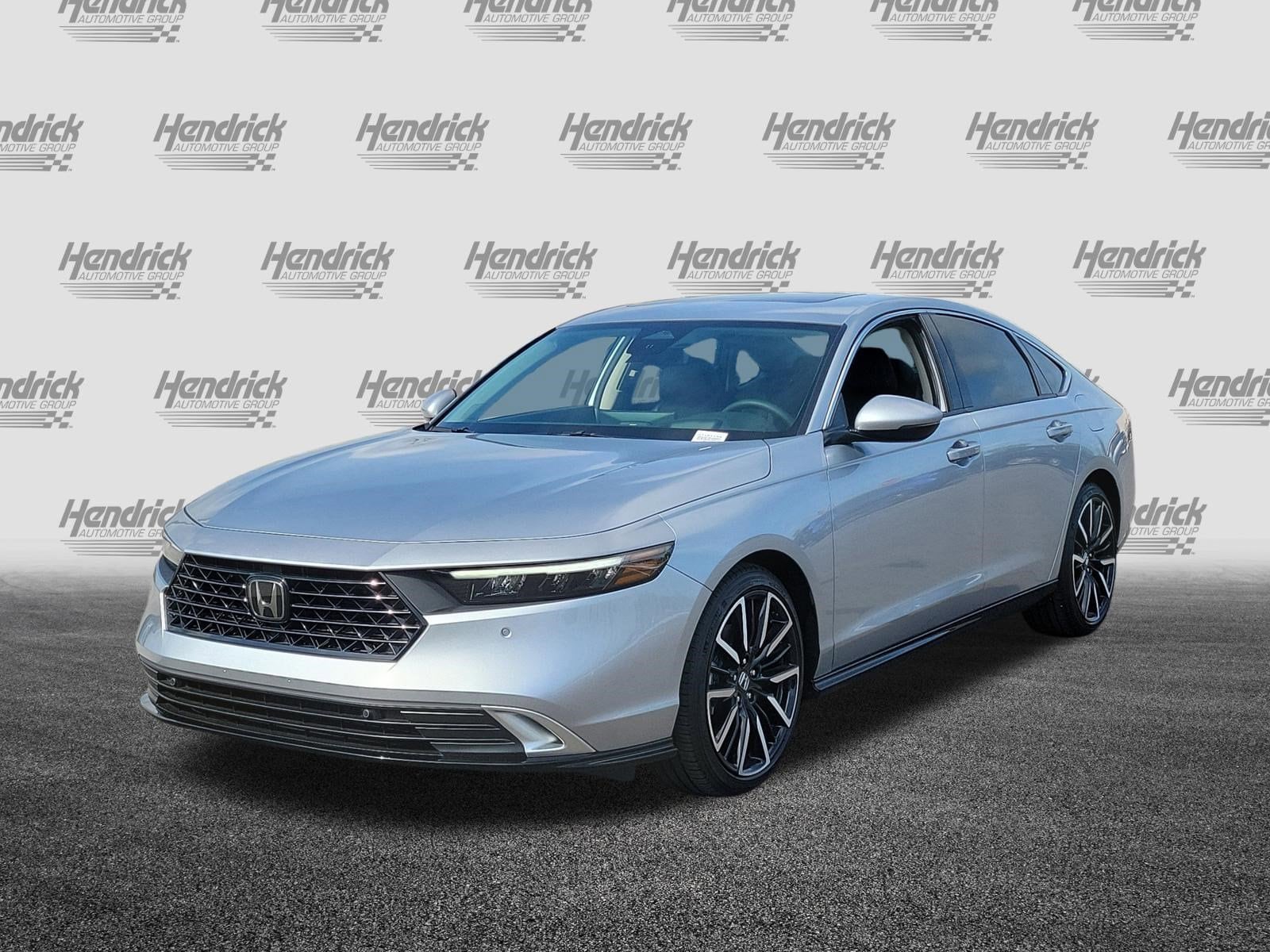 2025 Honda Accord Hybrid Touring photo 2