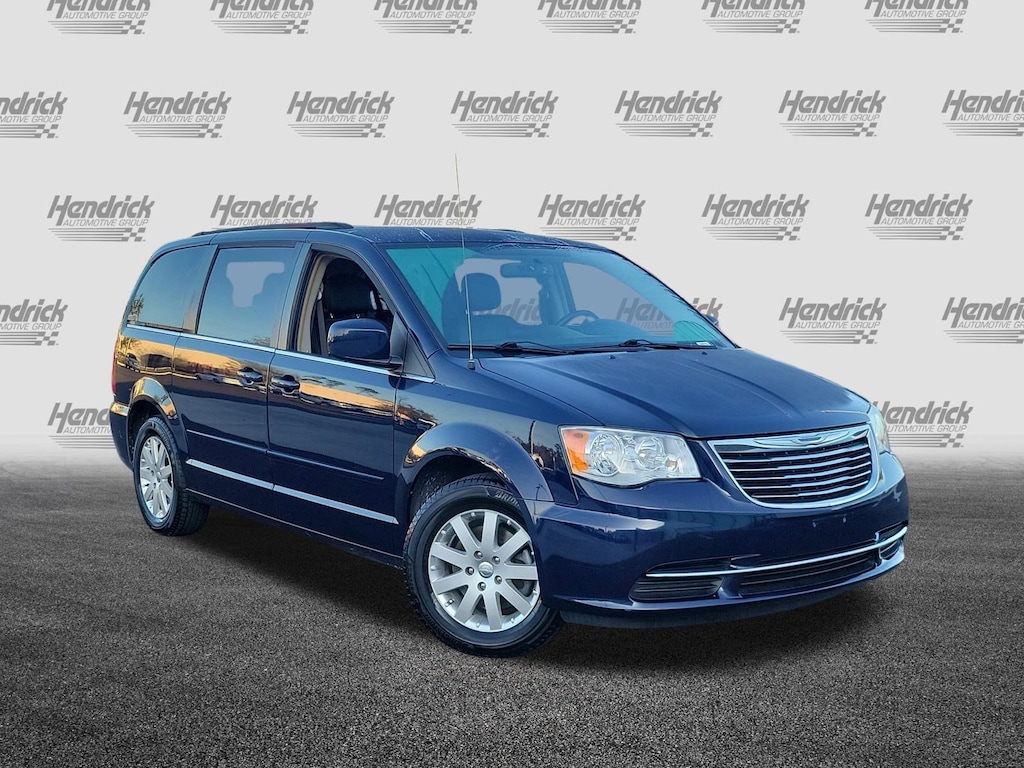 Used 2016 Chrysler Town & Country LX Mini-van, Passenger