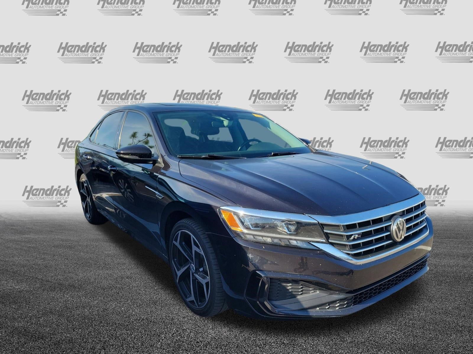 2020 Volkswagen Passat 2.0T R-Line photo 2