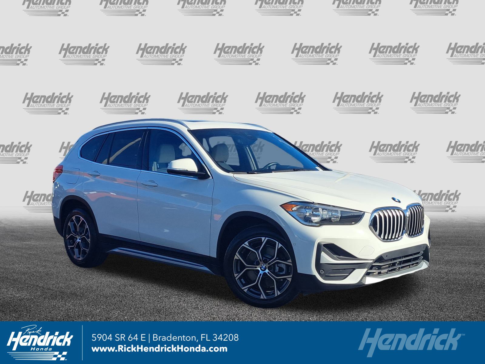 2021 BMW X1 28i's photo