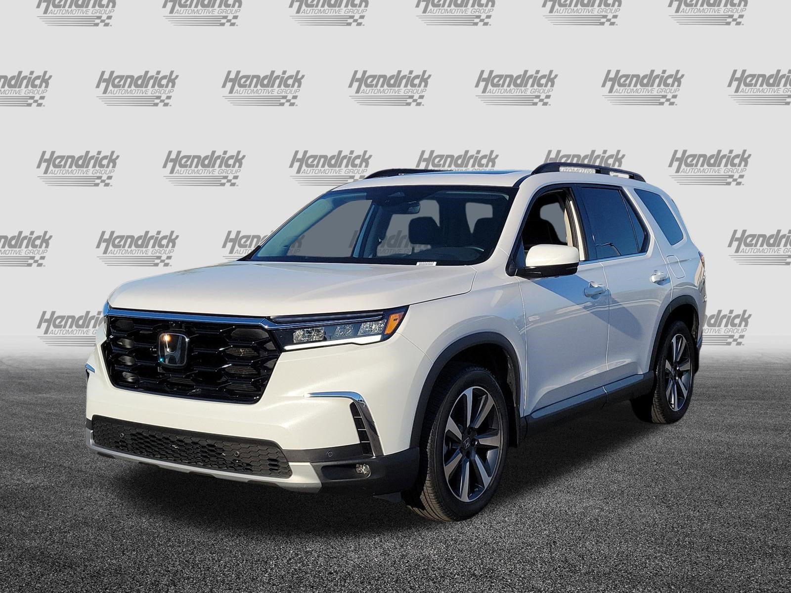 2025 Honda Pilot Elite photo 2