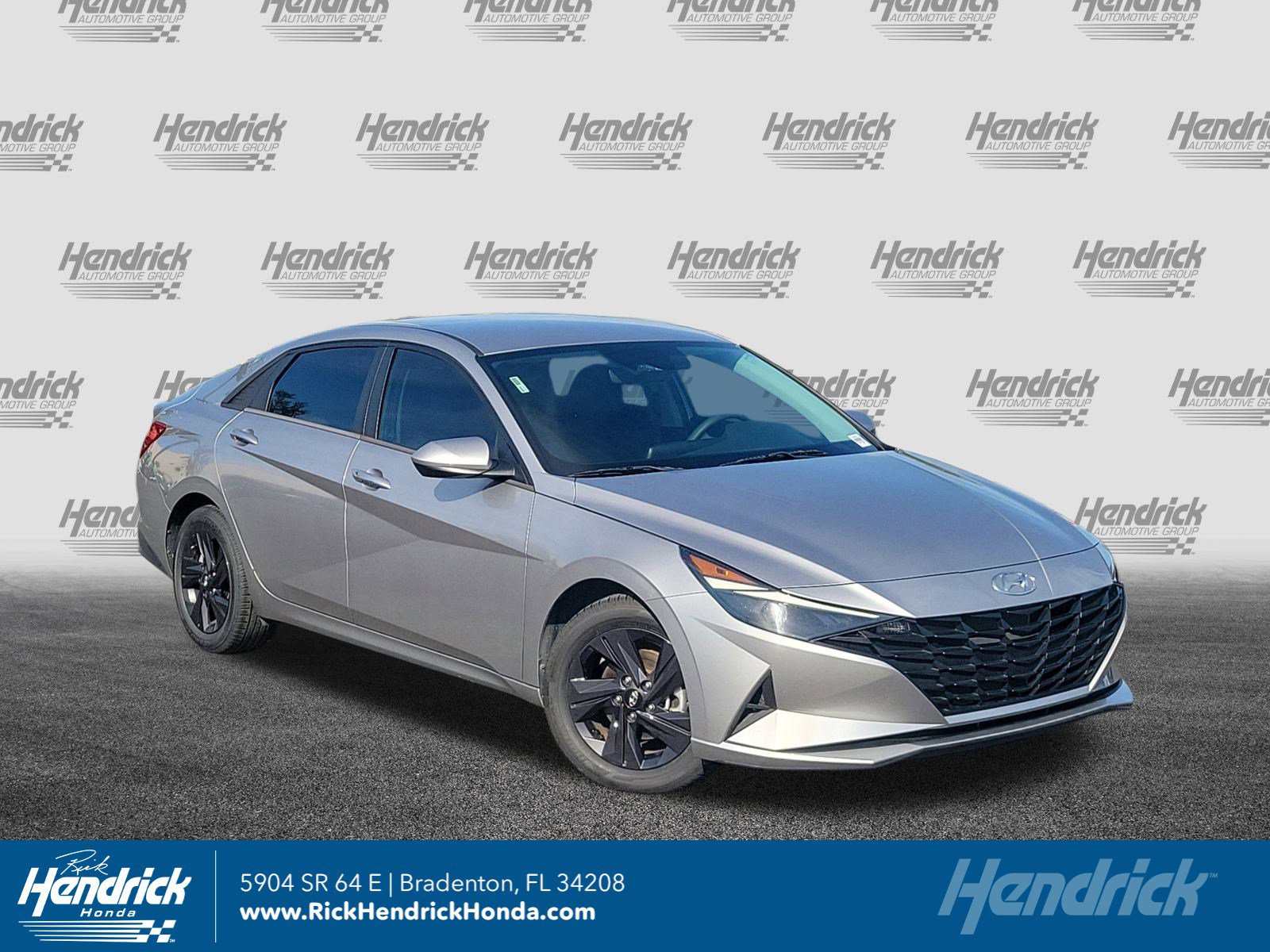 2022 Hyundai Elantra SEL's photo