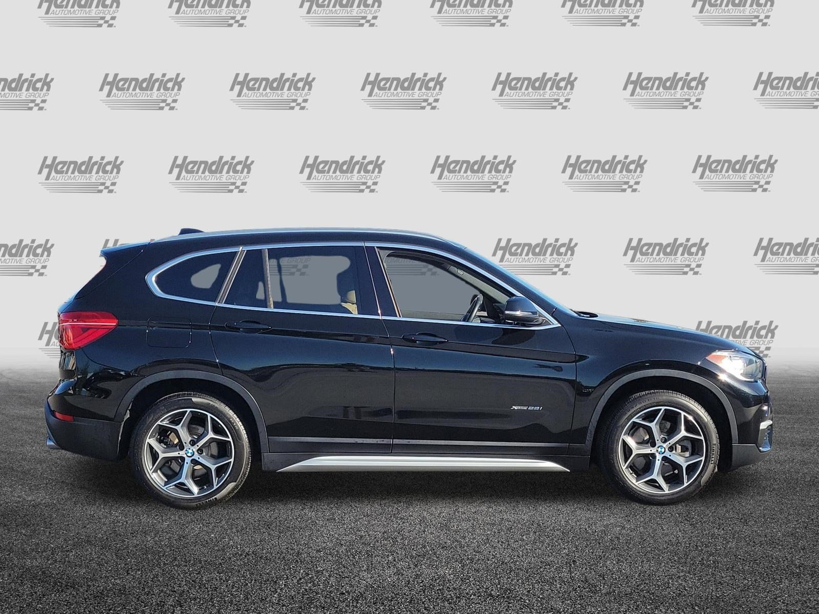 2018 BMW X1 xDrive28i photo 3