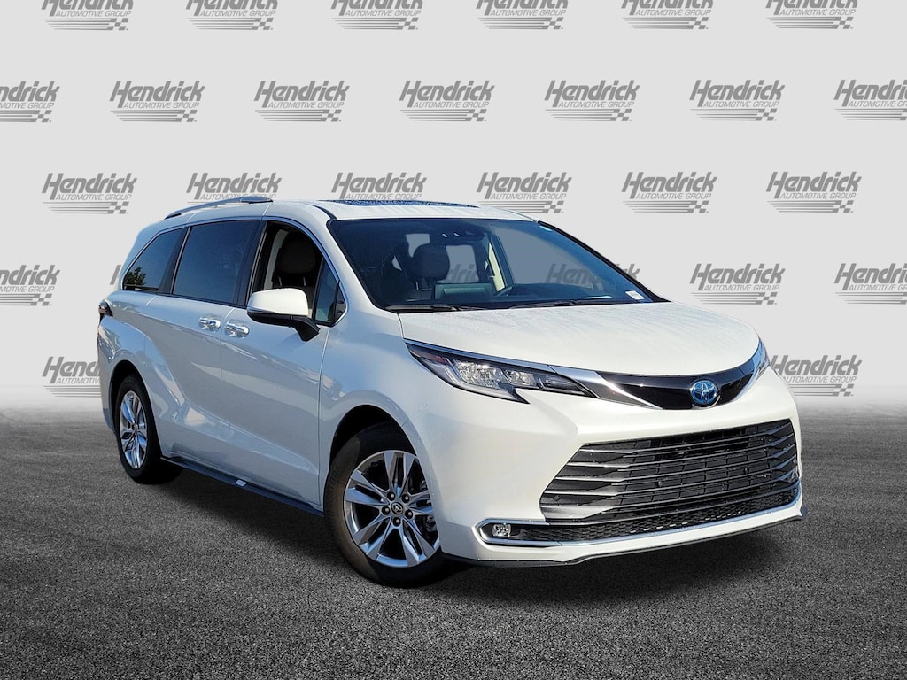 Used 2022 Toyota Sienna Limited 7 Passenger Van Passenger Van