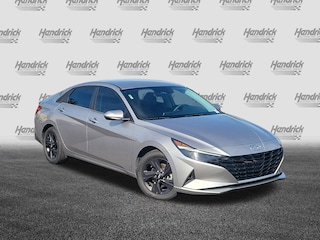 2022 Hyundai Elantra SEL 4dr Car