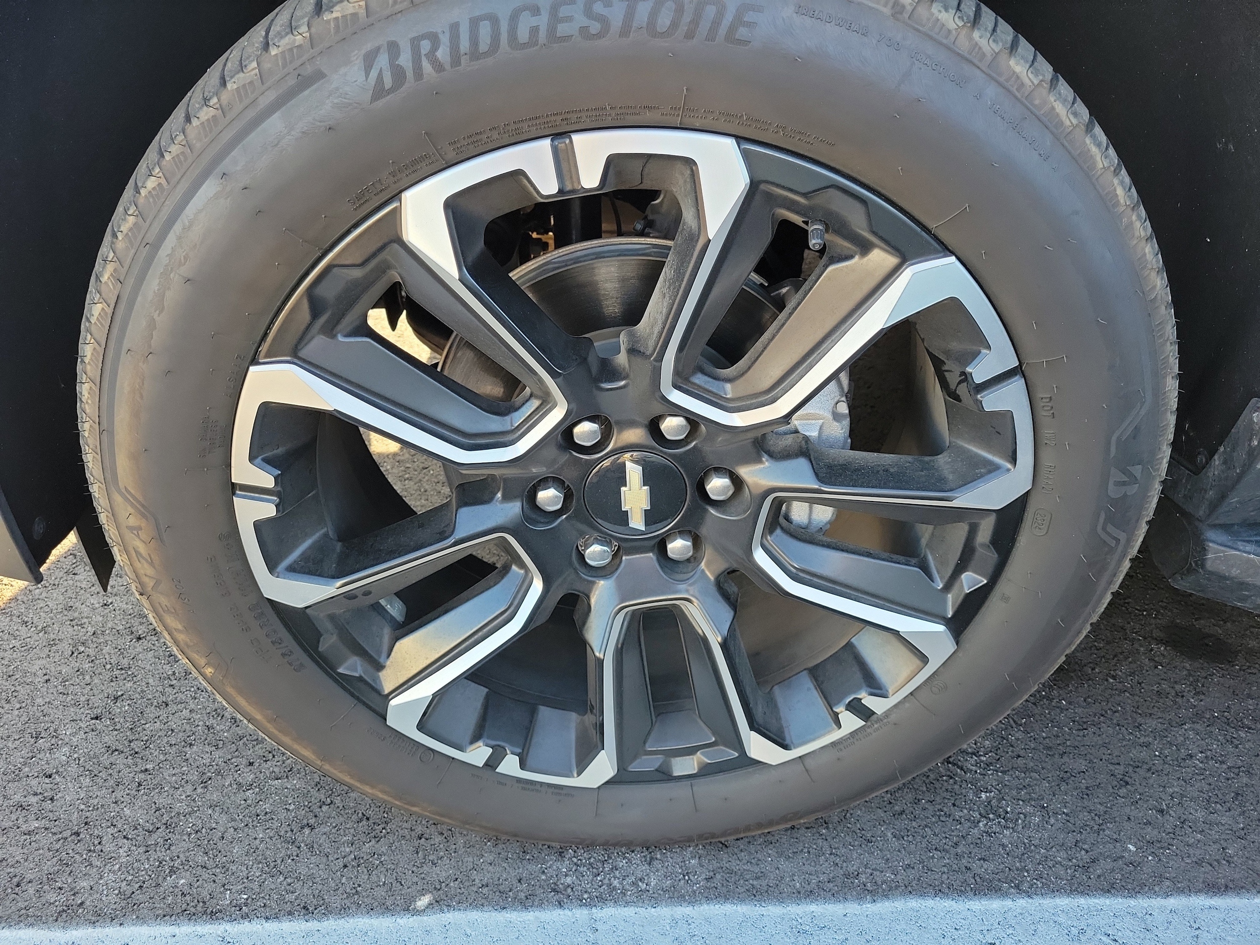 2024 Chevrolet Tahoe LS photo 6