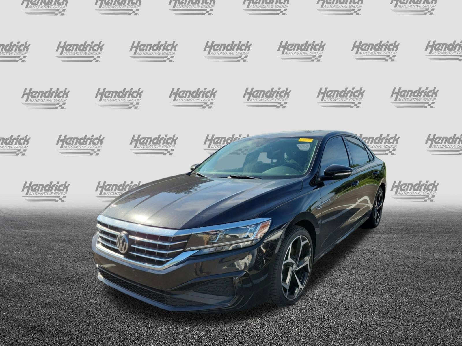 2020 Volkswagen Passat 2.0T R-Line photo 4