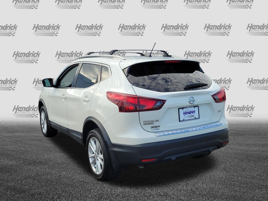 Used 2018 Nissan Rogue Sport SV SUV