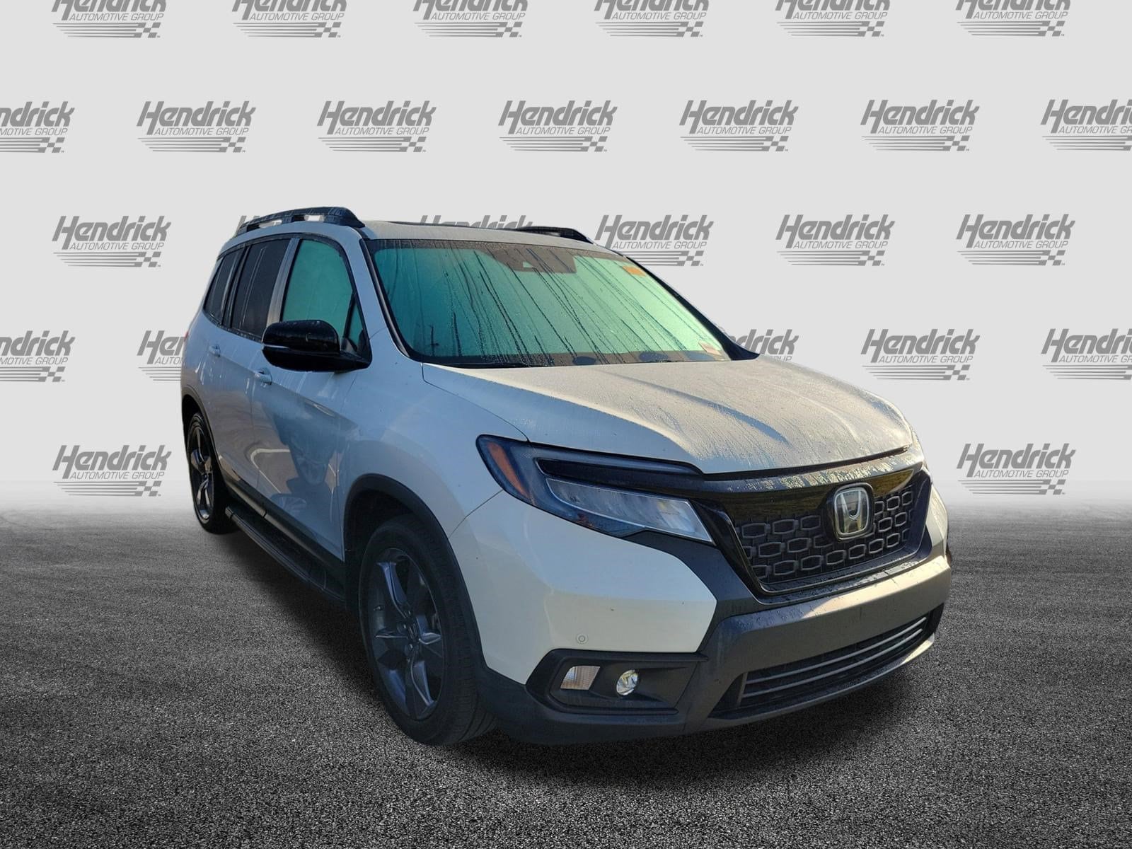 2019 Honda Passport Touring FWD photo 2