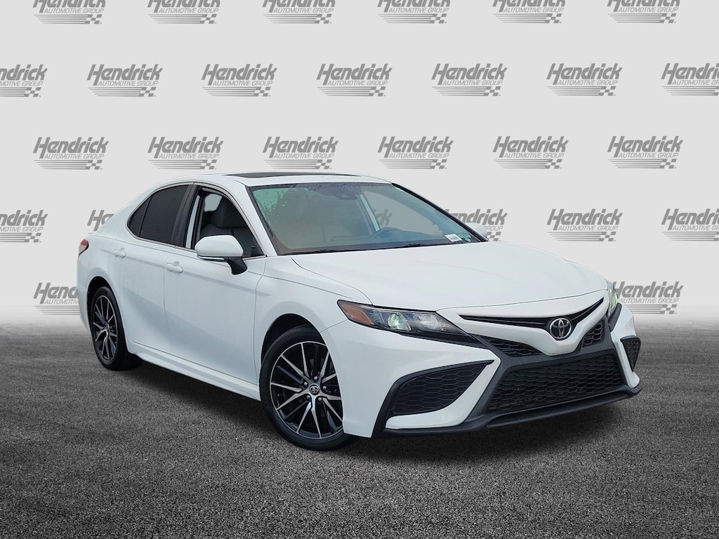 Used 2021 Toyota Camry SE Sedan