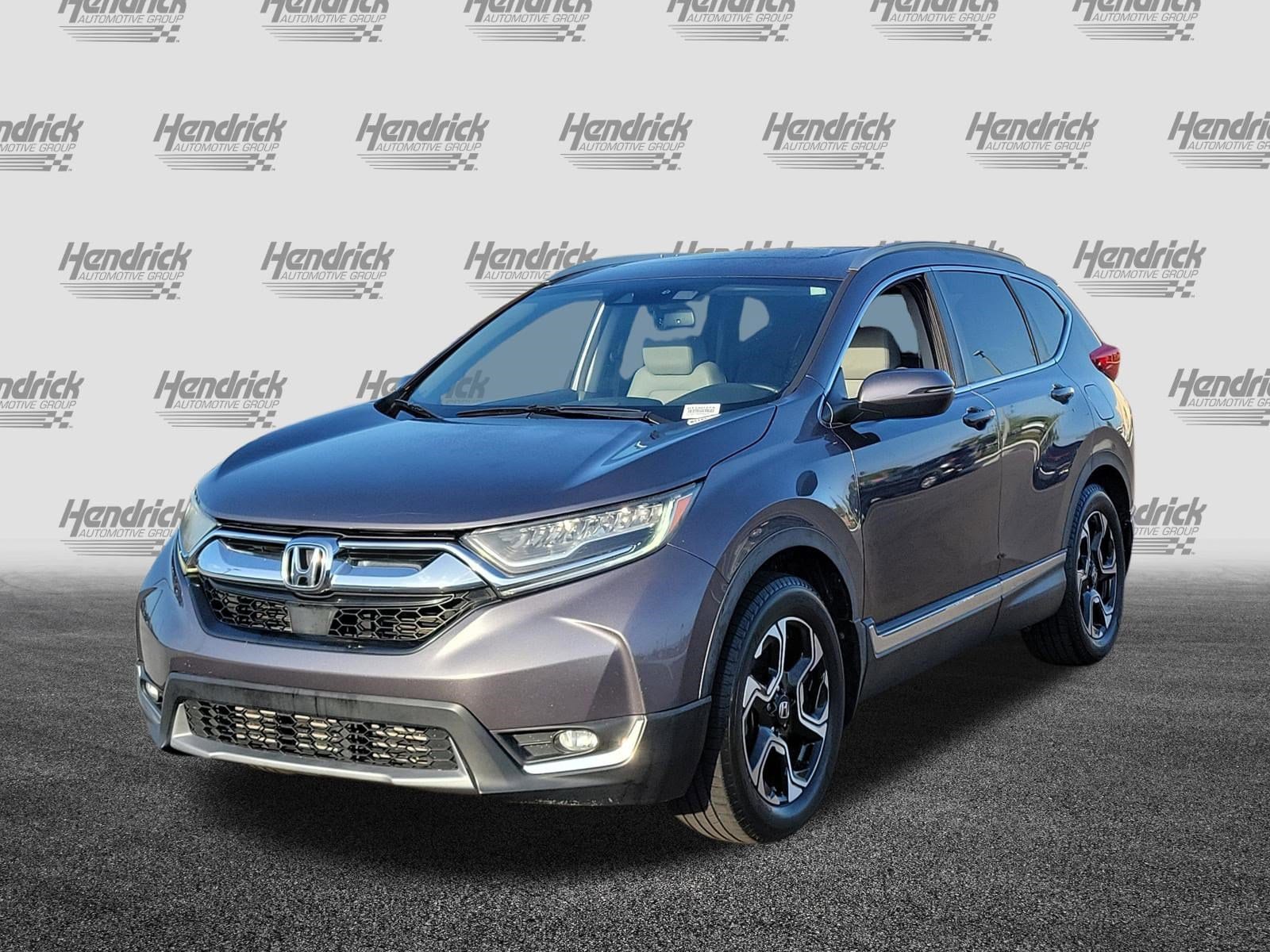 2018 Honda CR-V Touring 2WD photo 2