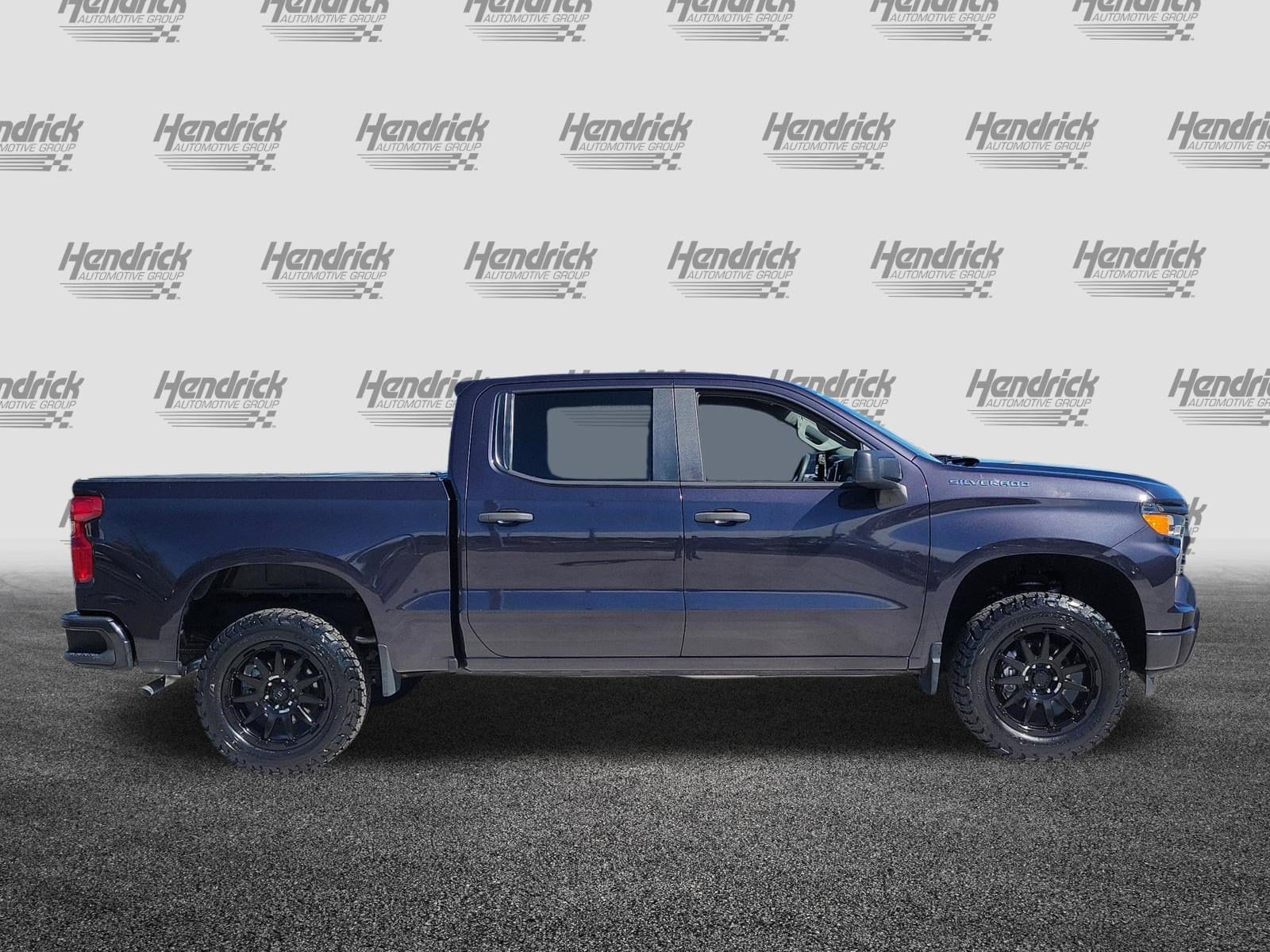 2022 Chevrolet Silverado 1500 Custom photo 3