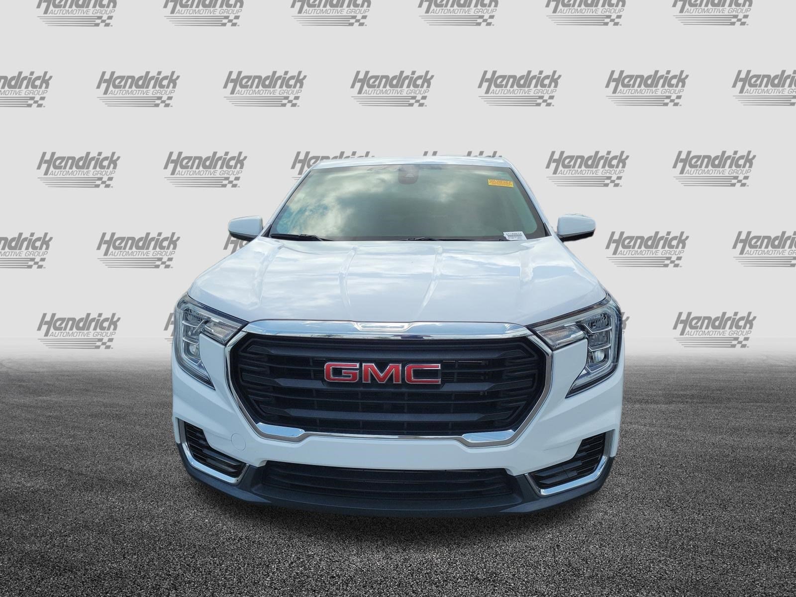 2022 GMC Terrain SLE photo 3