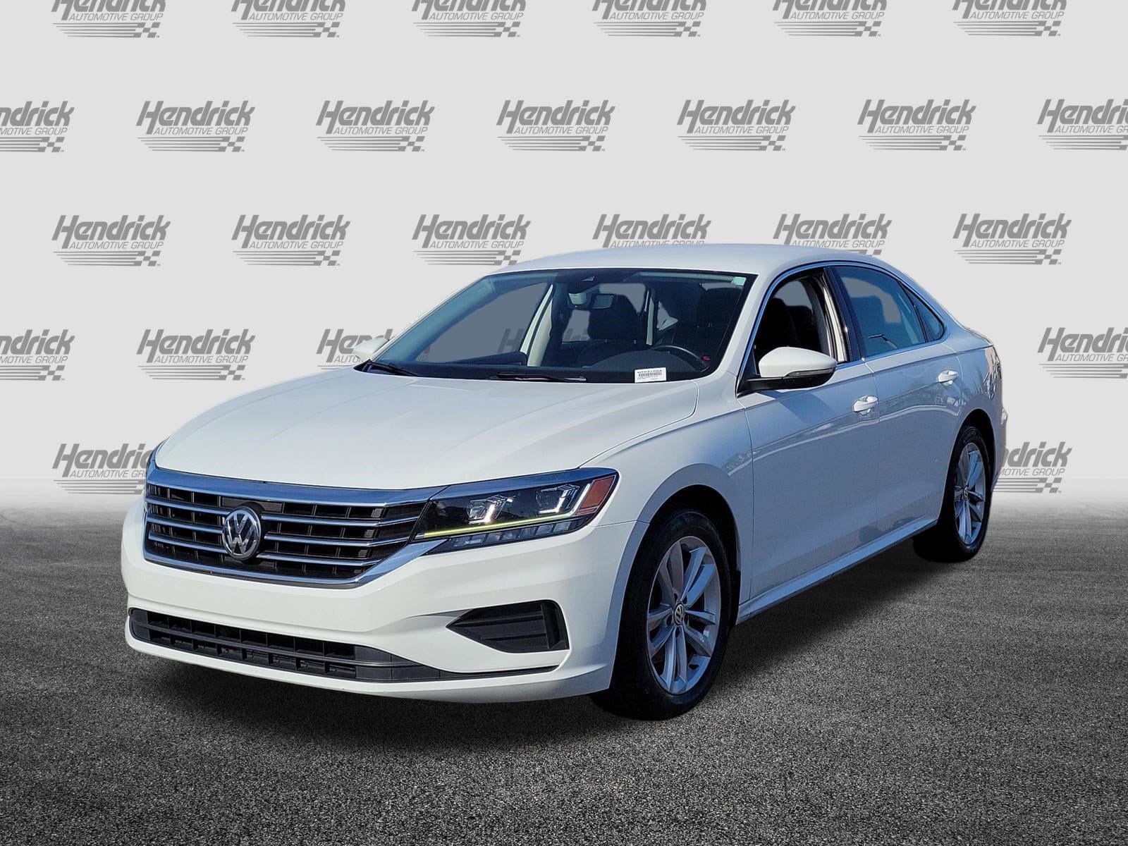 2020 Volkswagen Passat 2.0T SE photo 2