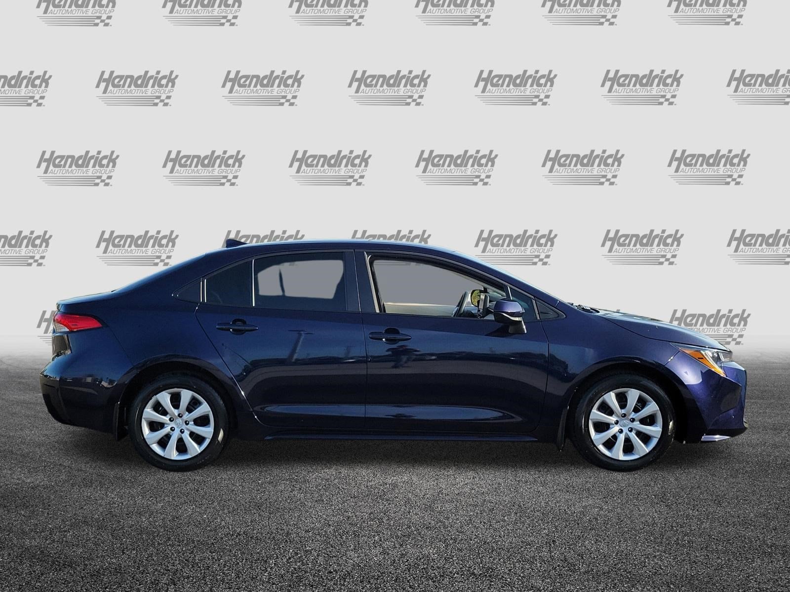 2025 Toyota Corolla LE photo 3