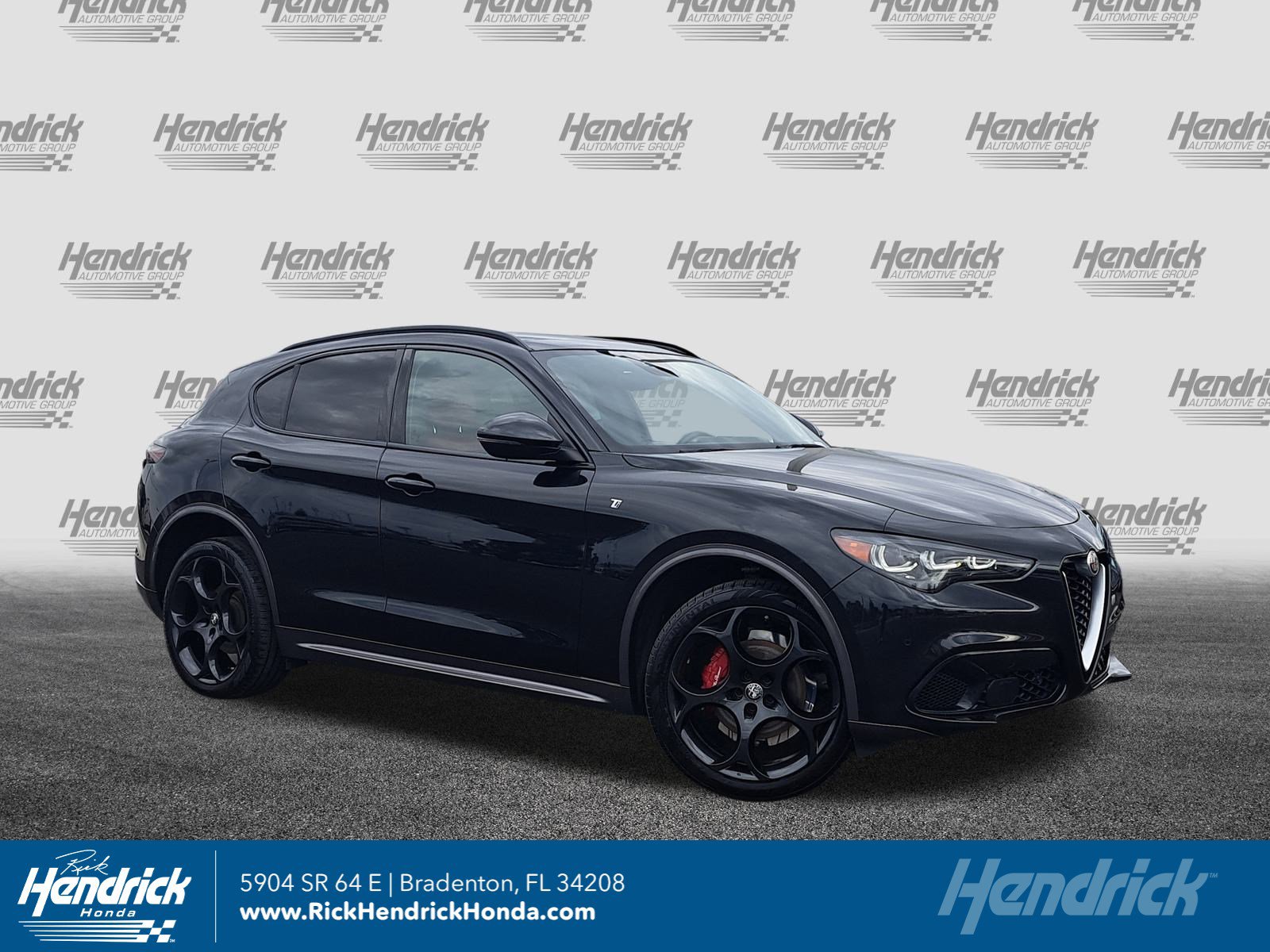 2024 Alfa Romeo Stelvio Ti's photo