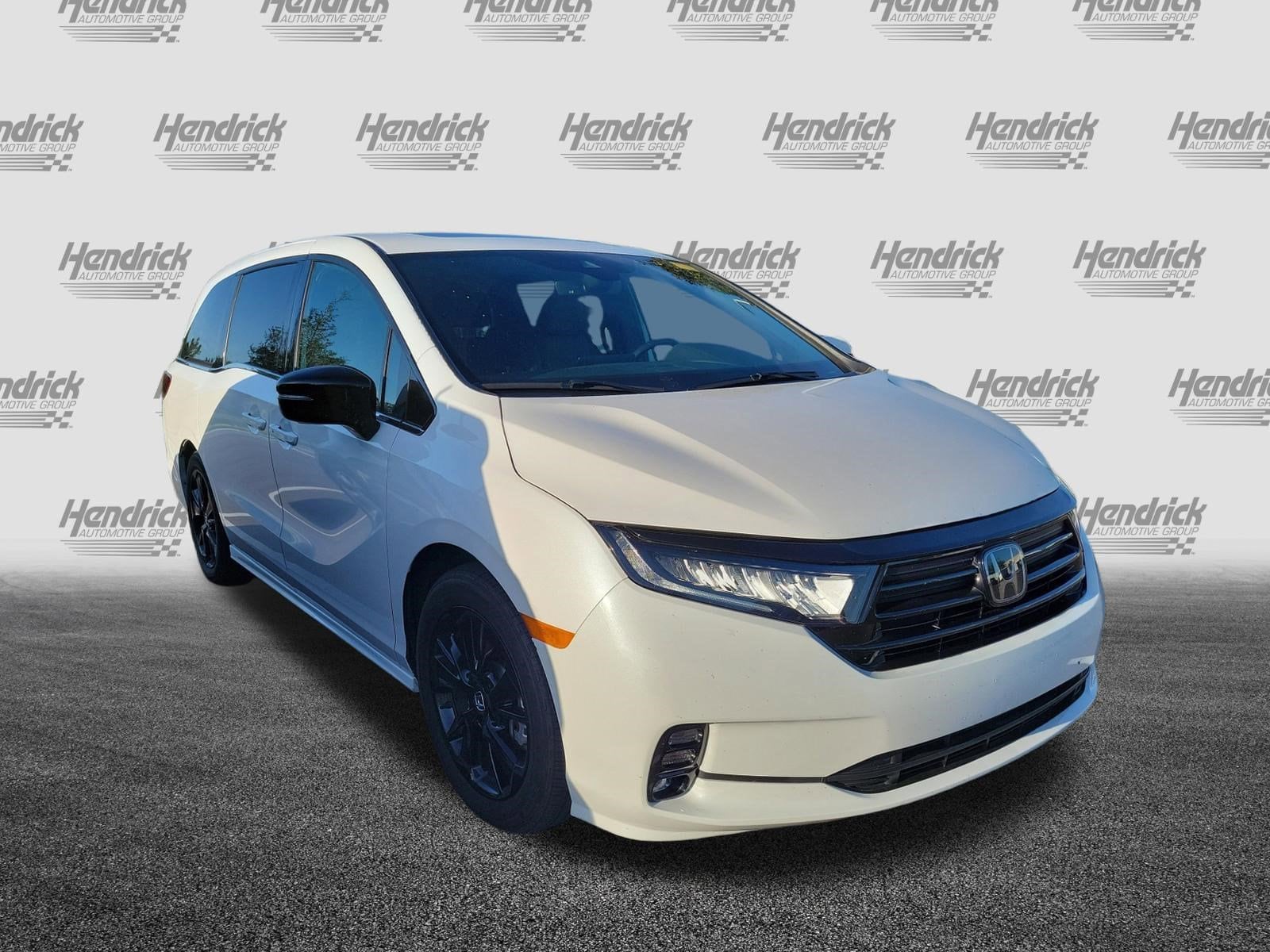 2024 Honda Odyssey Sport photo 2