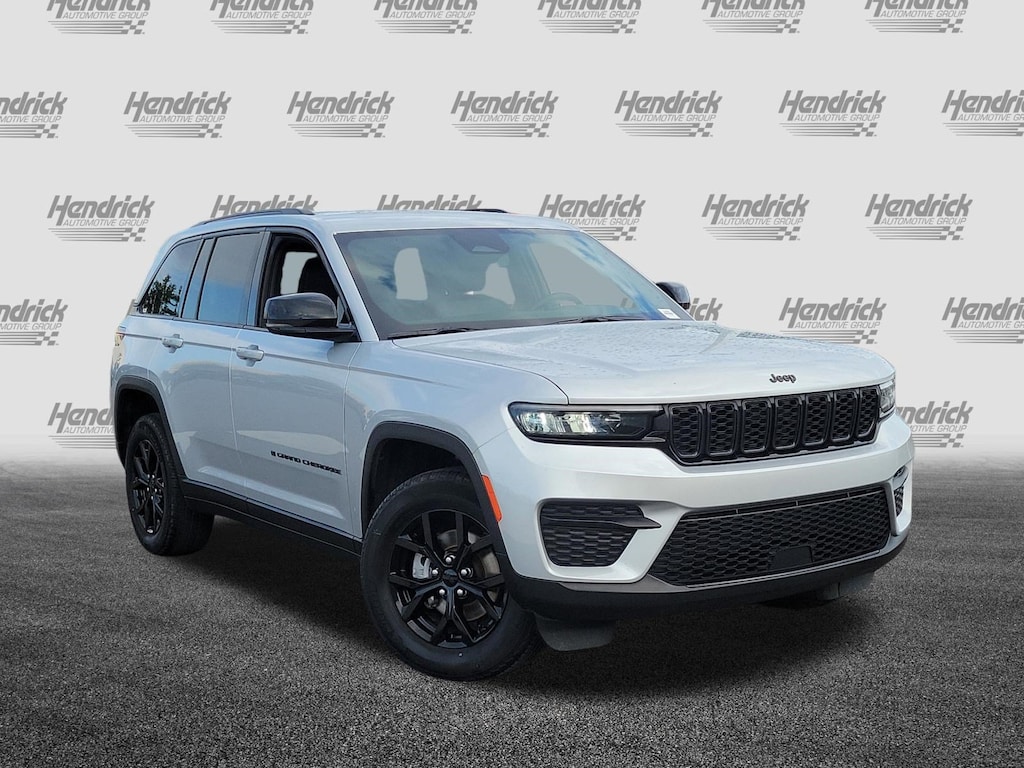 Used 2024 Jeep Grand Cherokee Altitude SUV