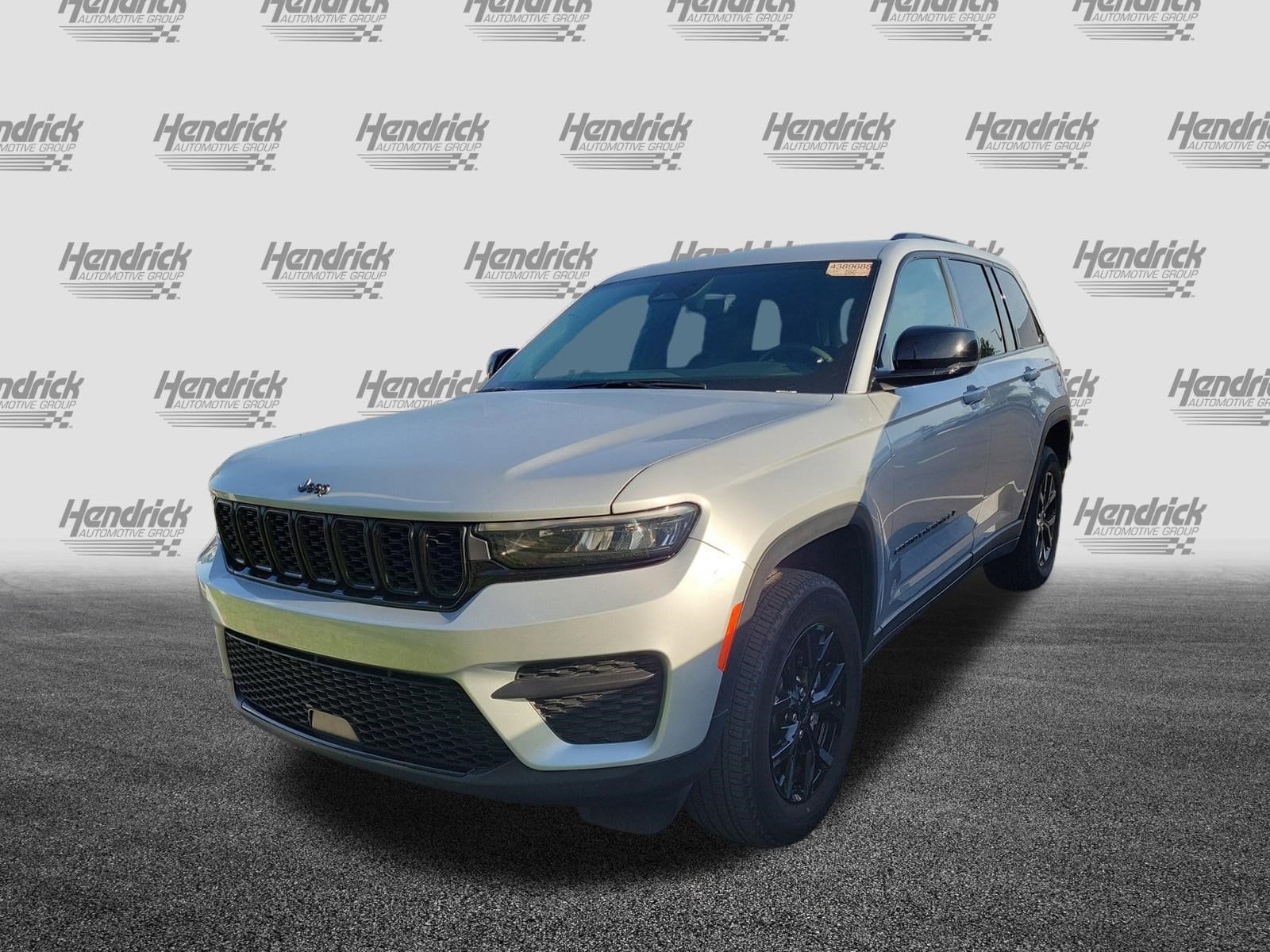 2024 Jeep Grand Cherokee Altitude photo 4