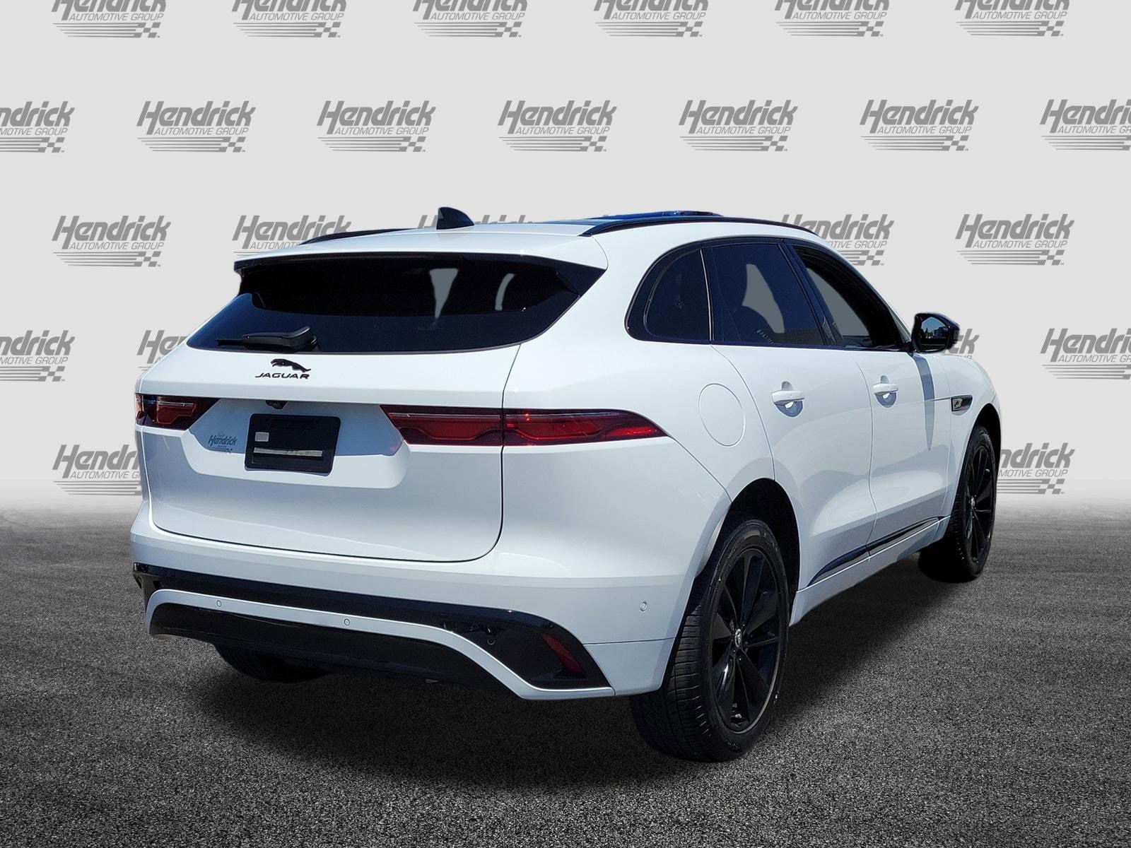 2024 Jaguar F-PACE P250 R-Dynamic S photo 6
