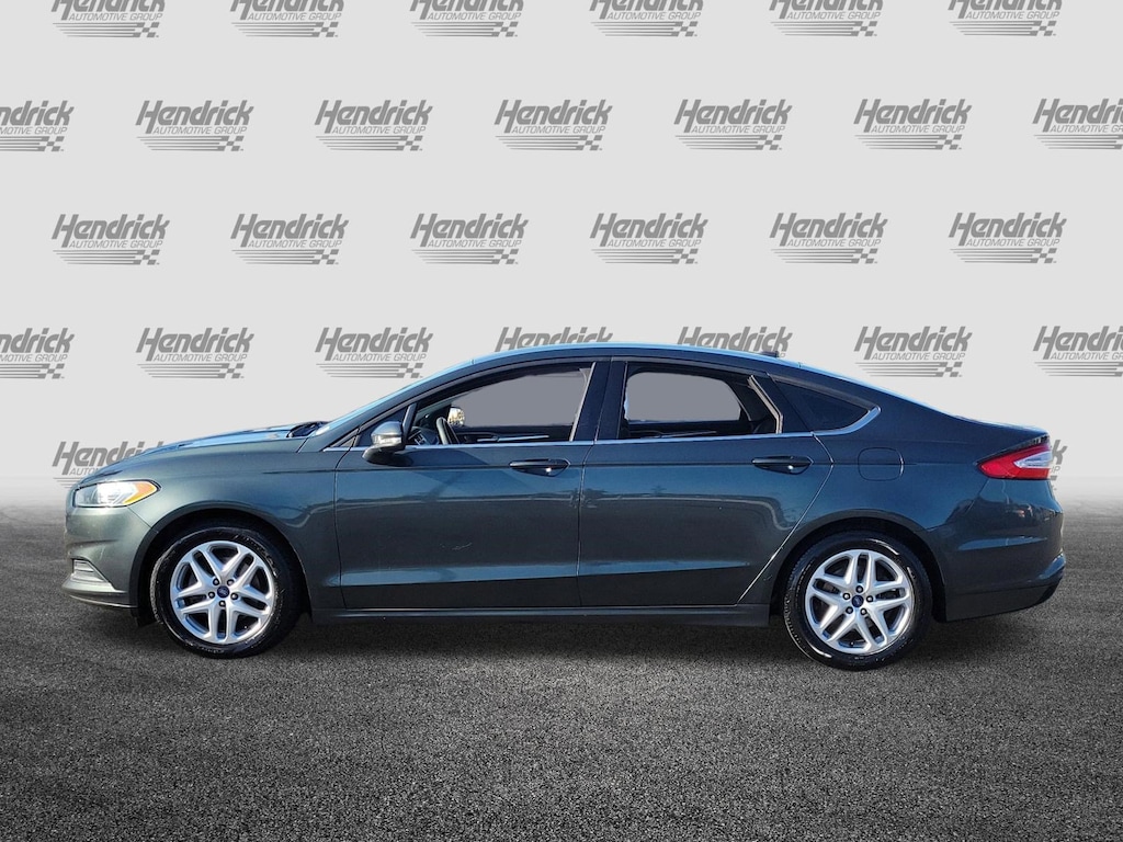 Used 2015 Ford Fusion SE Sedan