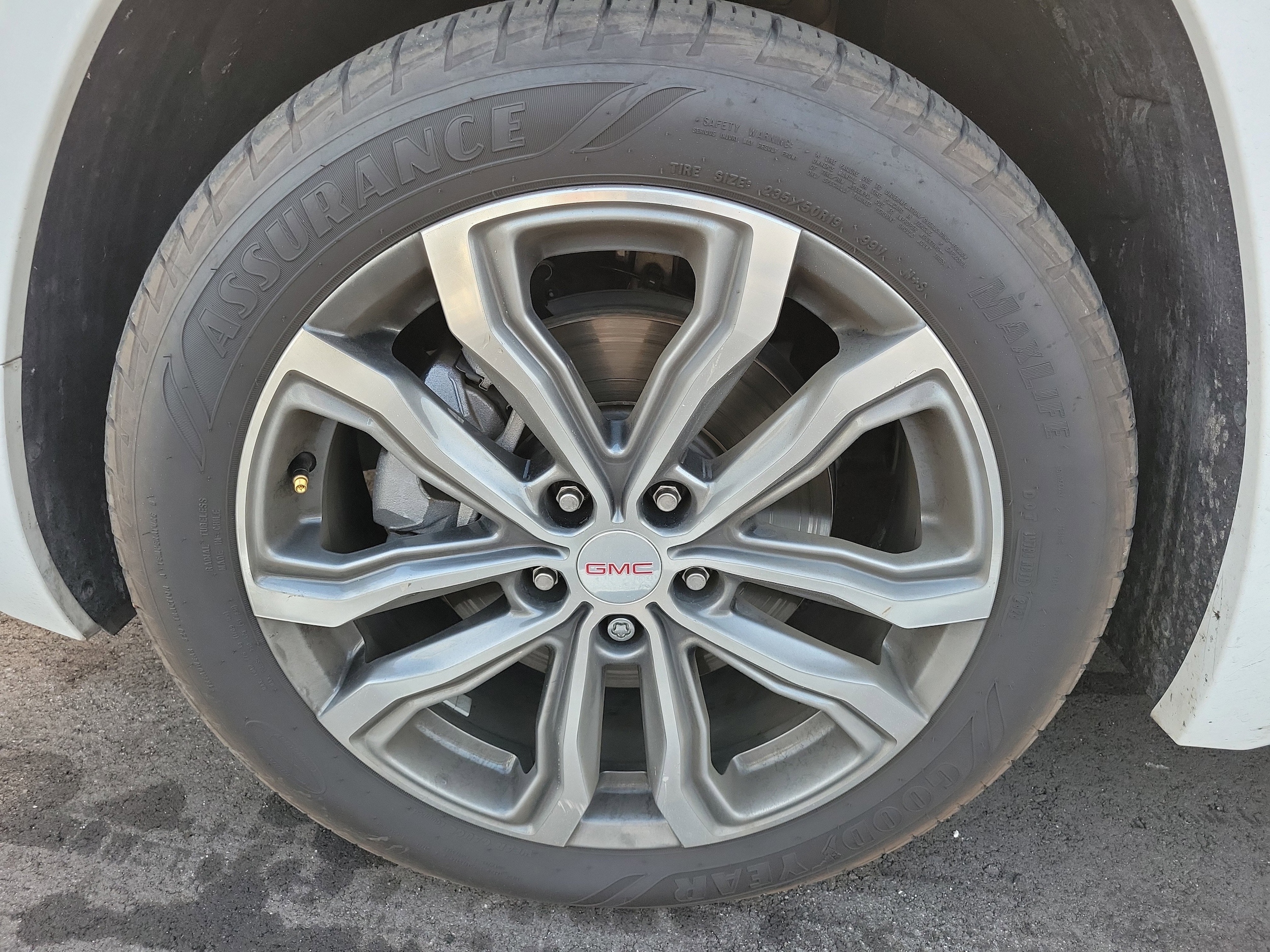 2020 GMC Terrain Denali photo 6